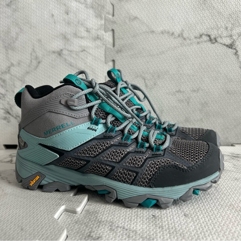 Merrell Women's Lace Up Boots in Gray and Teal